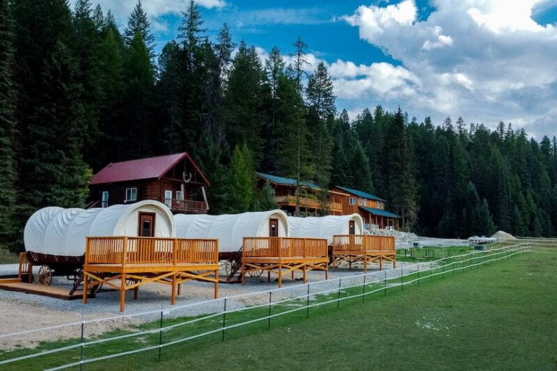 Bar W Guest Ranch - Wagon lodging