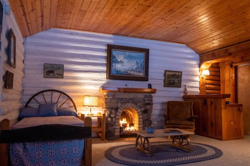 Circle Bar Ranch, Montana - Cabin