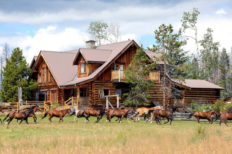 Siwash Lake Ranch - BC Canada - Lodge