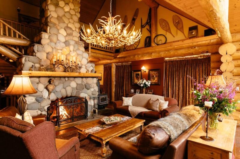 Siwash Lake Ranch - BC Canada - Great Room