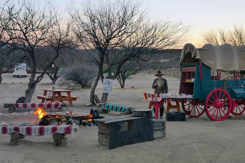 Tombstone Monument Ranch - Dining