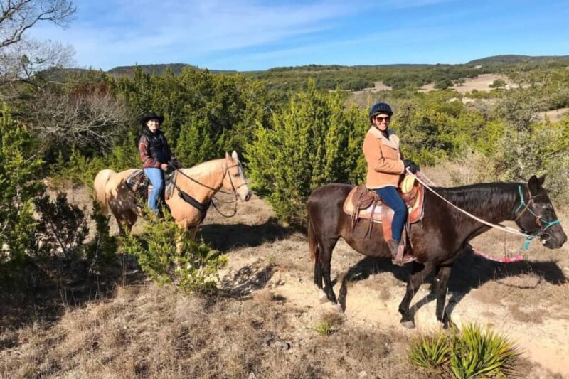 West 1077 Guest Ranch - Horseback Riding